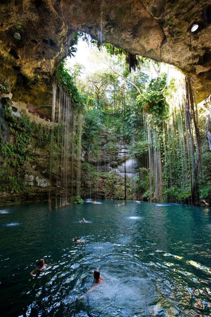 Cenote Azul