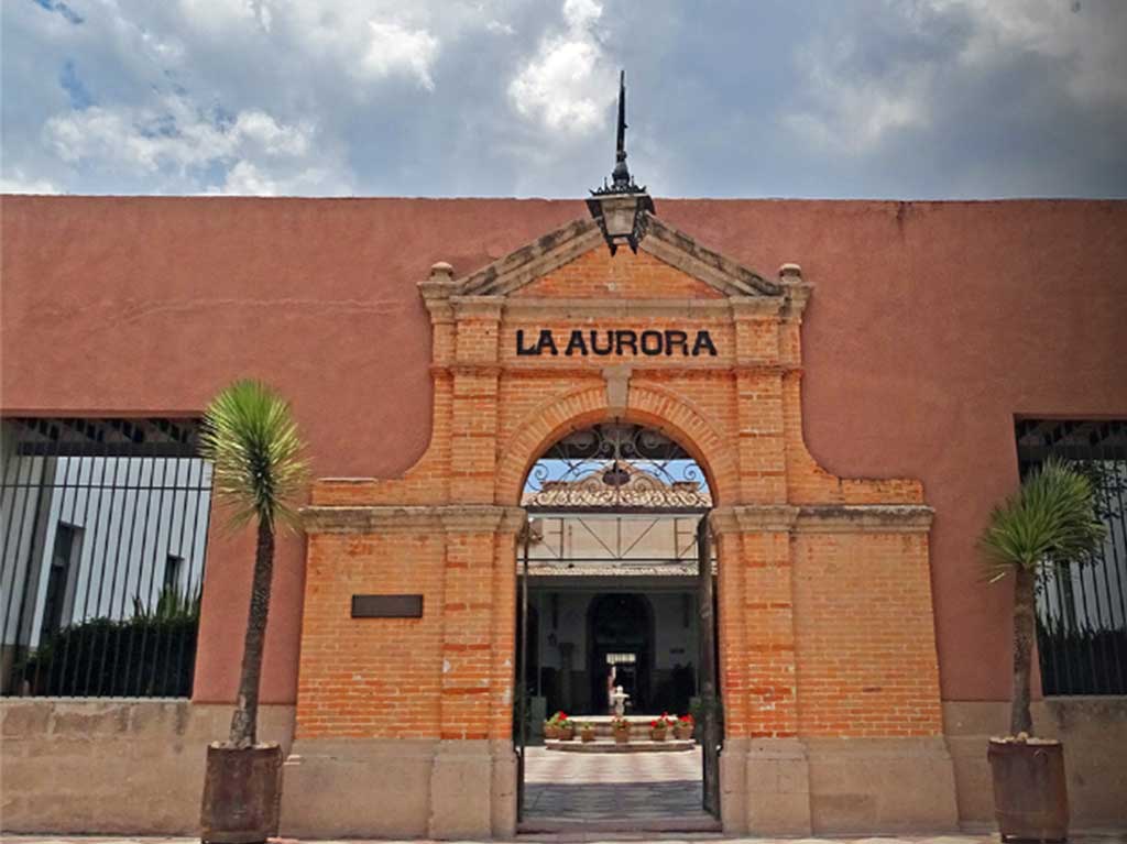 Fabrica La Aurora